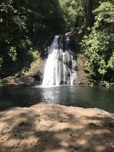 Une cascade au Costa Rica